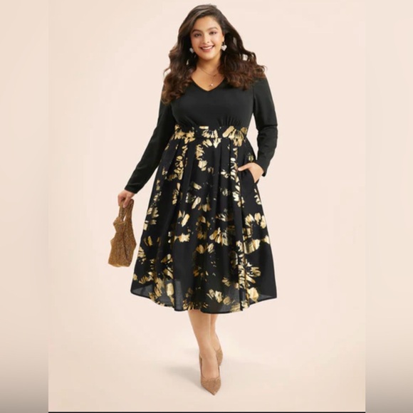 BloomChic Dresses & Skirts - BloomChic Elegant Black and Gold Floral Dress